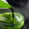 matcha-latte-closeup pouring matcha latte